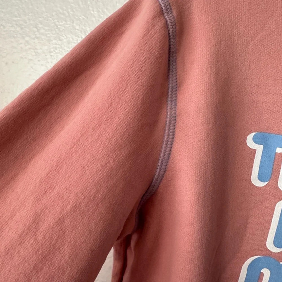 SHANIA TWAIN “That Don’t Impress Me Much” Small Blush Sweatshirt BNWT - Picture 6 of 8